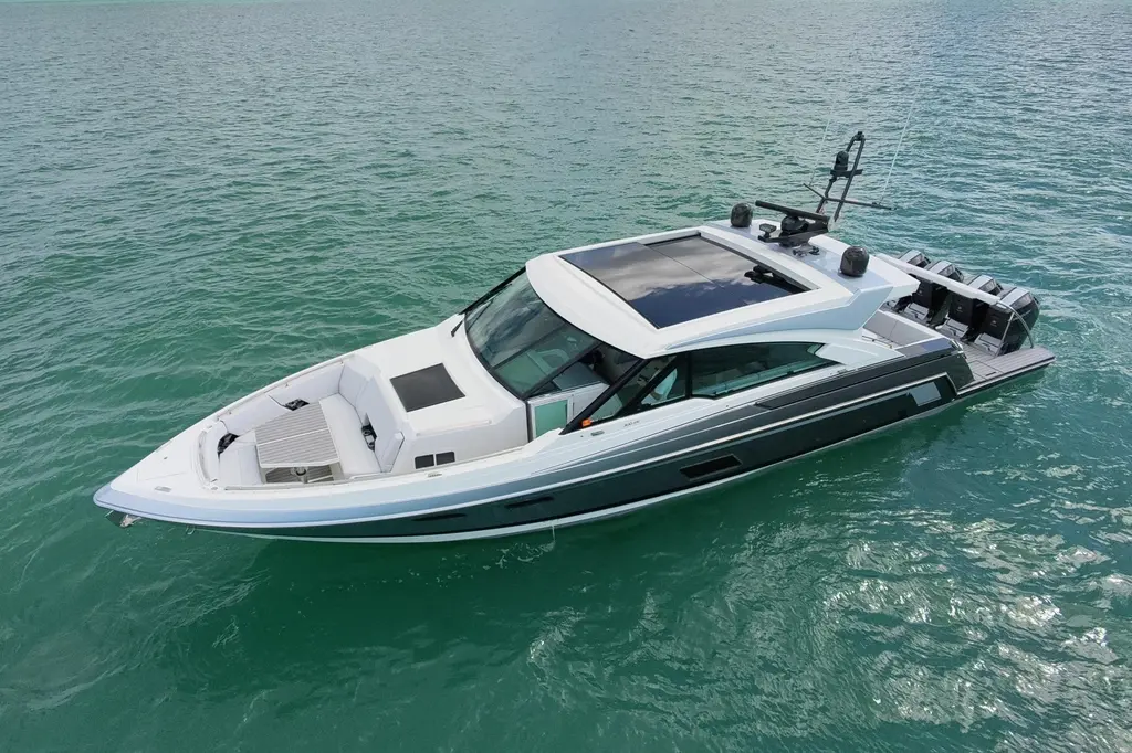 2022 Formula 500 Super Sport Crossover Yacht For Sale in Naples FL 2022 Formula 500 Super Sport Crossover Yacht For Sale in Naples FL
