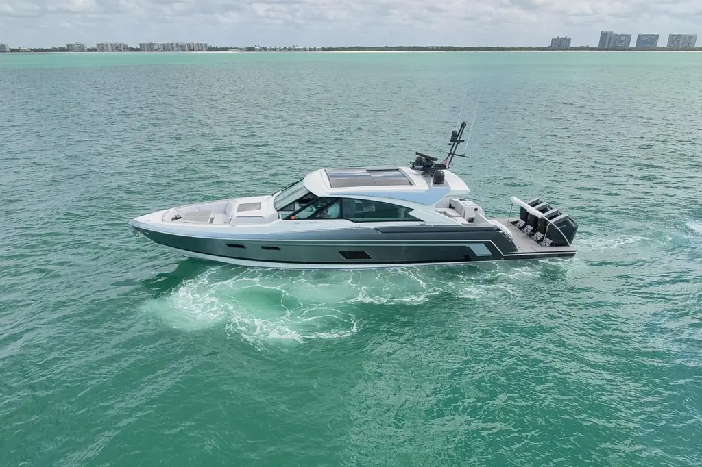 2022 Formula 500 Super Sport Crossover Yacht For Sale in Naples FL 2022 Formula 500 Super Sport Crossover Yacht For Sale in Naples FL