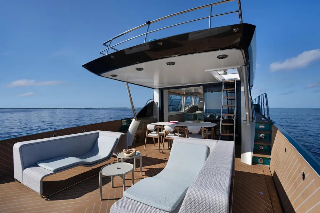 Edge 65 2023 Van der Valk Edge 65 Yacht For Sale in Nassau 