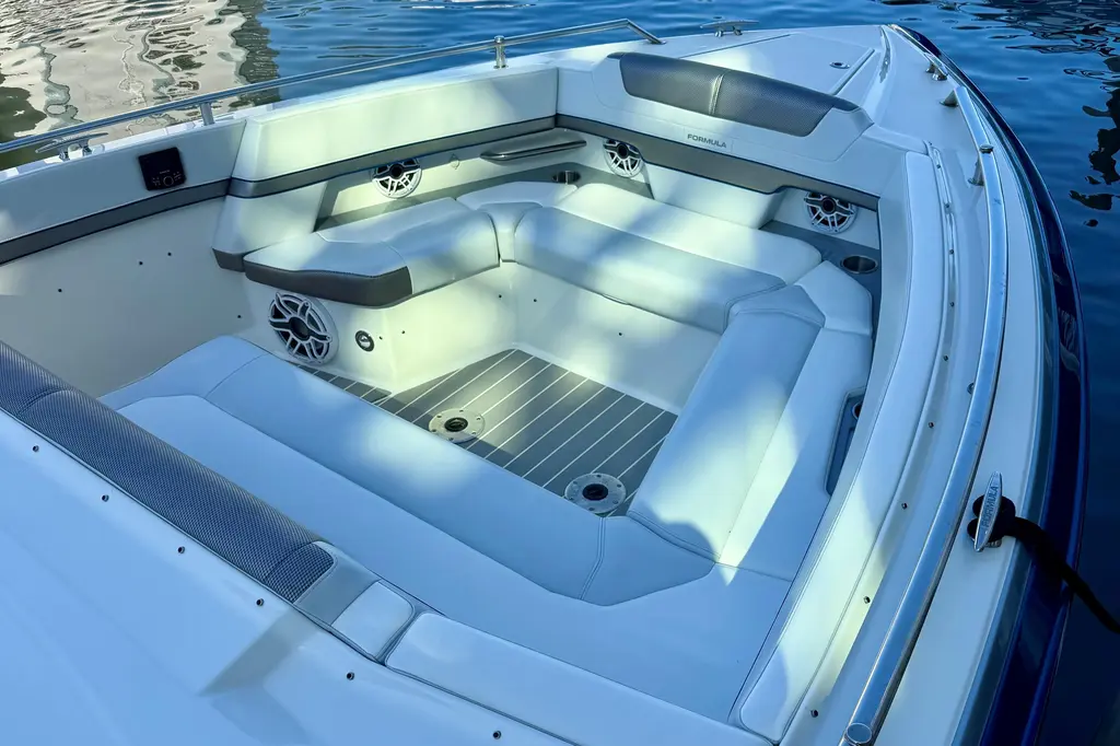 2023 Formula 380 Super Sport Crossover OB Yacht For Sale in Fort Lauderdale FL 2023 Formula 380 Super Sport Crossover OB Yacht For Sale in Fort Lauderdale FL