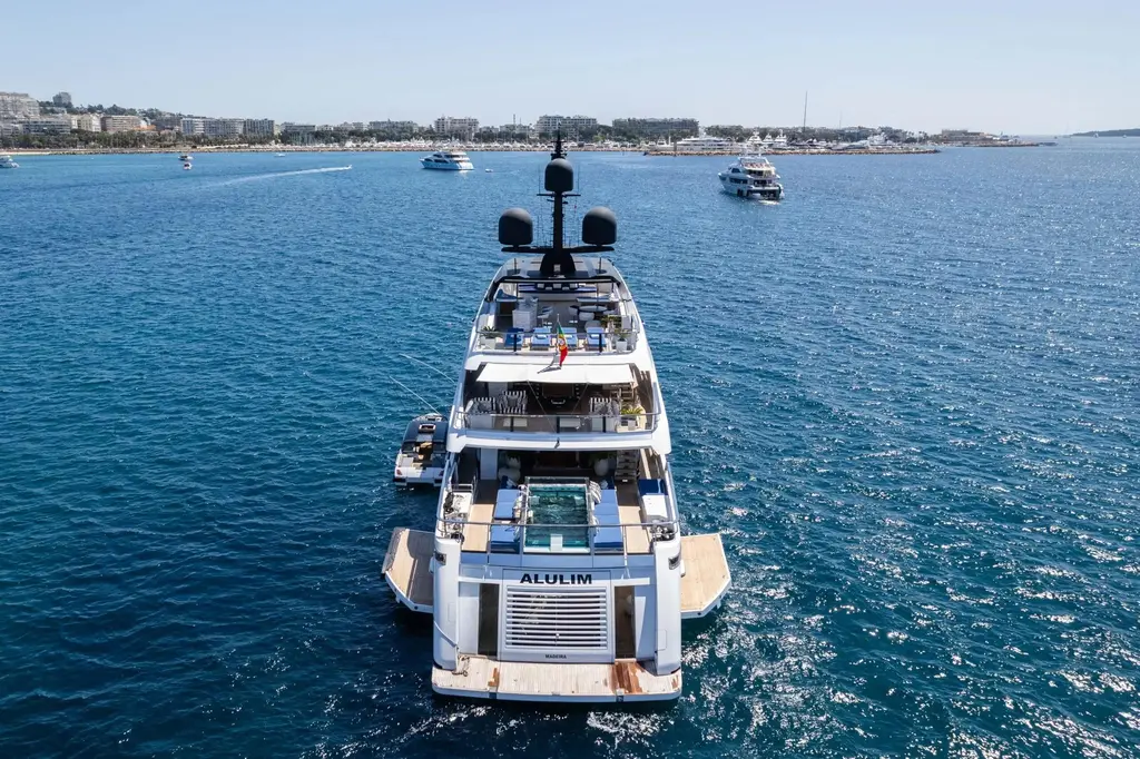 2018 Sanlorenzo 52Steel / SL52 Yacht For Sale in Cannes 2018 Sanlorenzo 52Steel / SL52 Yacht For Sale in Cannes