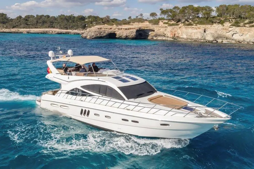 2009 Sealine T60 Yacht For Sale in Maó 2009 Sealine T60 Yacht For Sale in Maó