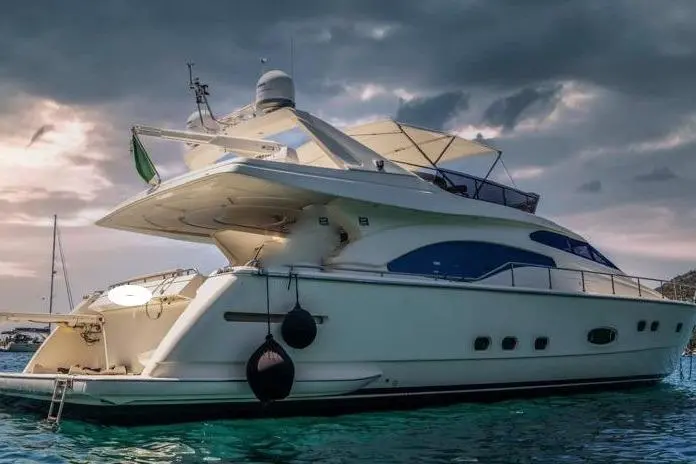 2002 Ferretti Yachts Ferretti 68 Yacht For Sale in Toscana 2002 Ferretti Yachts Ferretti 68 Yacht For Sale in Toscana