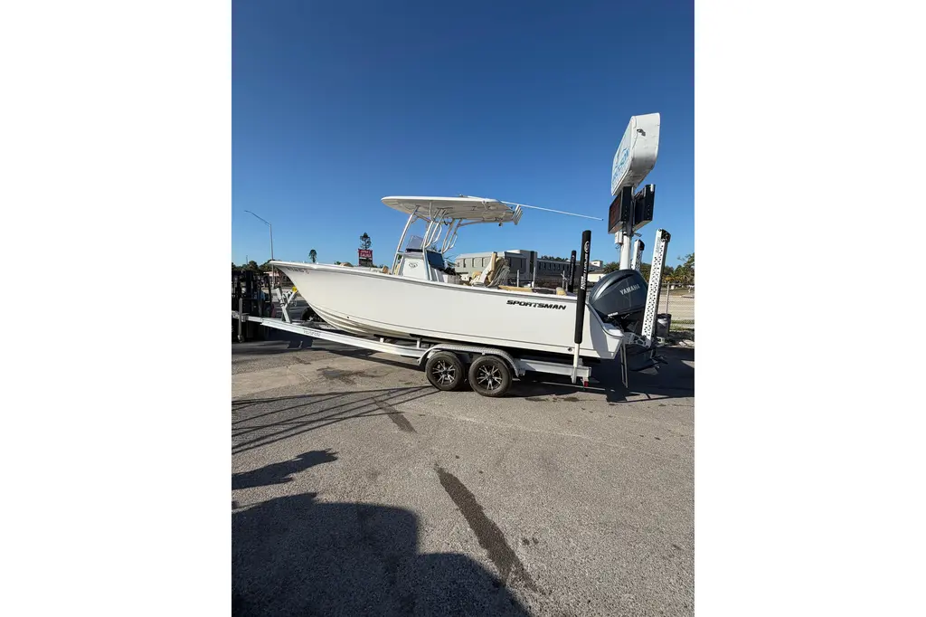 2023 Sportsman Heritage 241 Center Console Yacht For Sale in Sarasota FL 2023 Sportsman Heritage 241 Center Console Yacht For Sale in Sarasota FL