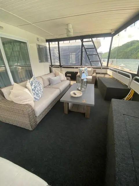  2006 Fantasy Houseboat Yacht For Sale in Monroe TN