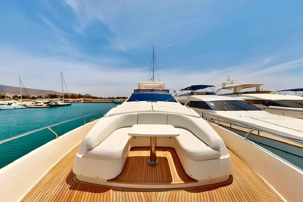 M/Y ILAV 2011 Ferretti Yachts 800 Yacht For Sale in Athens M/Y ILAV 2011 Ferretti Yachts 800 Yacht For Sale in Athens