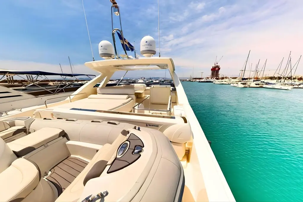 M/Y ILAV 2011 Ferretti Yachts 800 Yacht For Sale in Athens M/Y ILAV 2011 Ferretti Yachts 800 Yacht For Sale in Athens