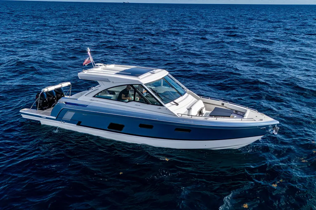 2022 Formula 380 Super Sport Crossover OB Yacht For Sale in Fort Lauderdale FL 2022 Formula 380 Super Sport Crossover OB Yacht For Sale in Fort Lauderdale FL