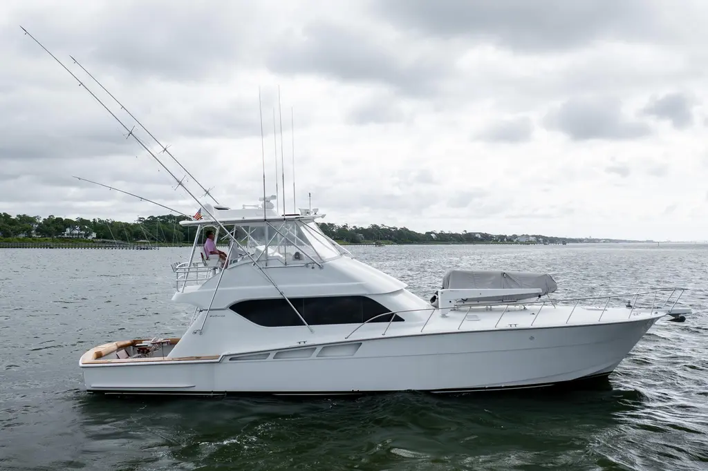 WET HOOKER 2003 Hatteras 60 Convertible Yacht For Sale in Morehead City NC WET HOOKER 2003 Hatteras 60 Convertible Yacht For Sale in Morehead City NC
