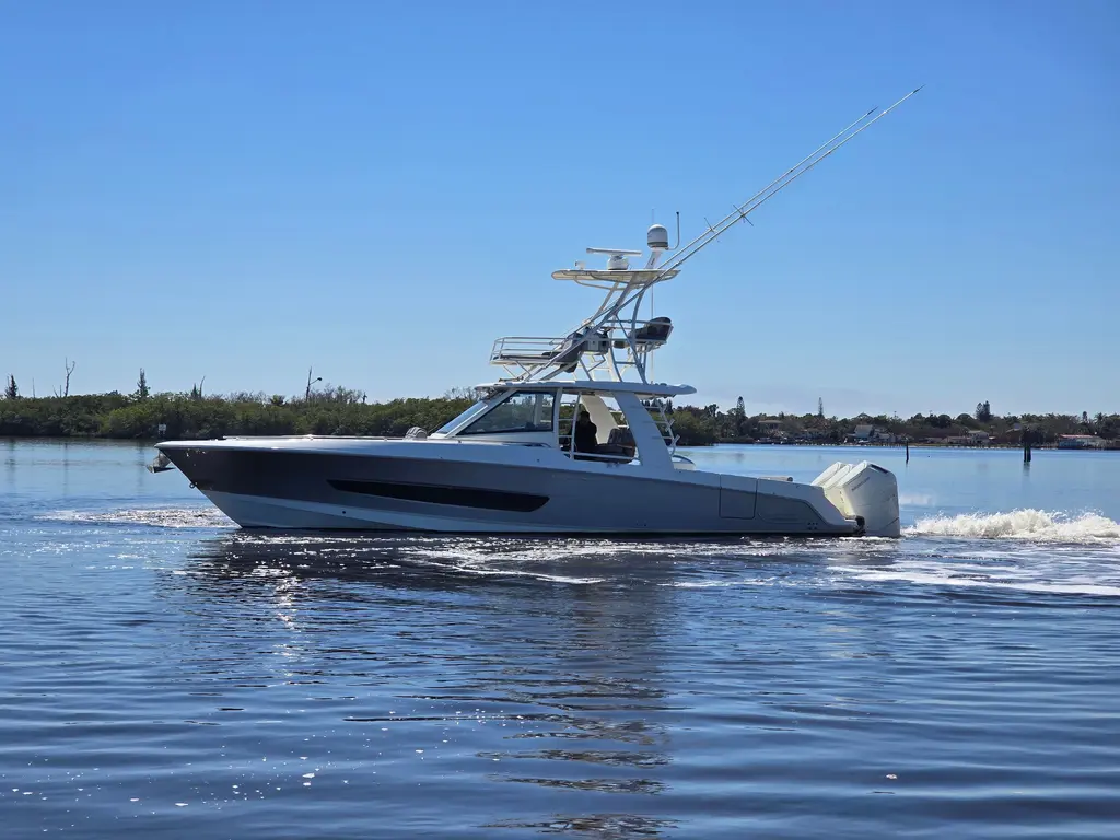 2023 Boston Whaler 420 Outrage Yacht For Sale in Stuart FL 2023 Boston Whaler 420 Outrage Yacht For Sale in Stuart FL