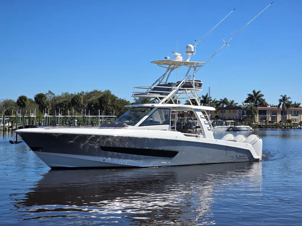 2023 Boston Whaler 420 Outrage Yacht For Sale in Stuart FL 2023 Boston Whaler 420 Outrage Yacht For Sale in Stuart FL