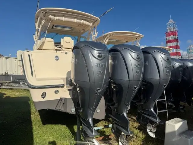 2021 Grady-White Express 370 Yacht For Sale in Pompano Beach FL 2021 Grady-White Express 370 Yacht For Sale in Pompano Beach FL