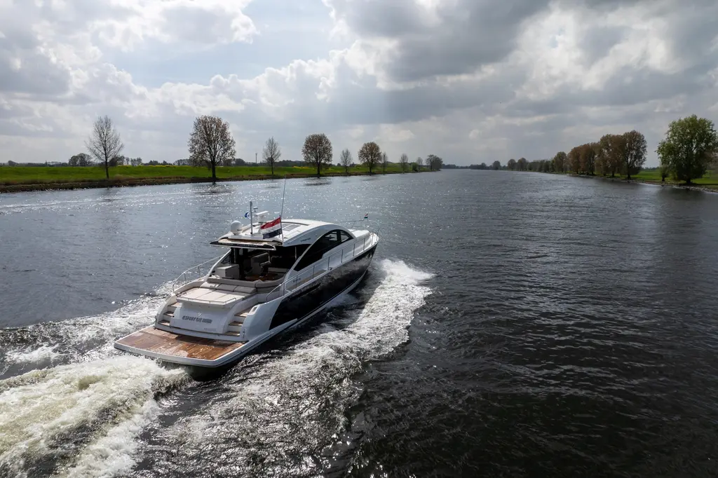 Esprit de Mer 2015 Fairline Targa 62 GT Yacht For Sale in Heusden Esprit de Mer 2015 Fairline Targa 62 GT Yacht For Sale in Heusden