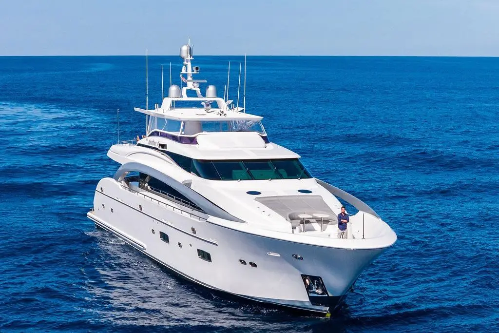 2014 Horizon RP 110 Yacht For Sale in Fort Lauderdale FL 2014 Horizon RP 110 Yacht For Sale in Fort Lauderdale FL