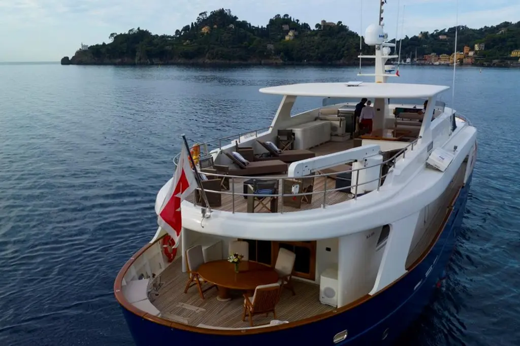 don ciro 2002 105 Yacht For Sale in Naples IT-NA don ciro 2002 105 Yacht For Sale in Naples IT-NA