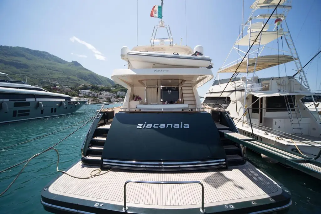 Zia Canaia 2001 Riva 80' Opera Yacht For Sale in Naples IT-NA Zia Canaia 2001 Riva 80' Opera Yacht For Sale in Naples IT-NA