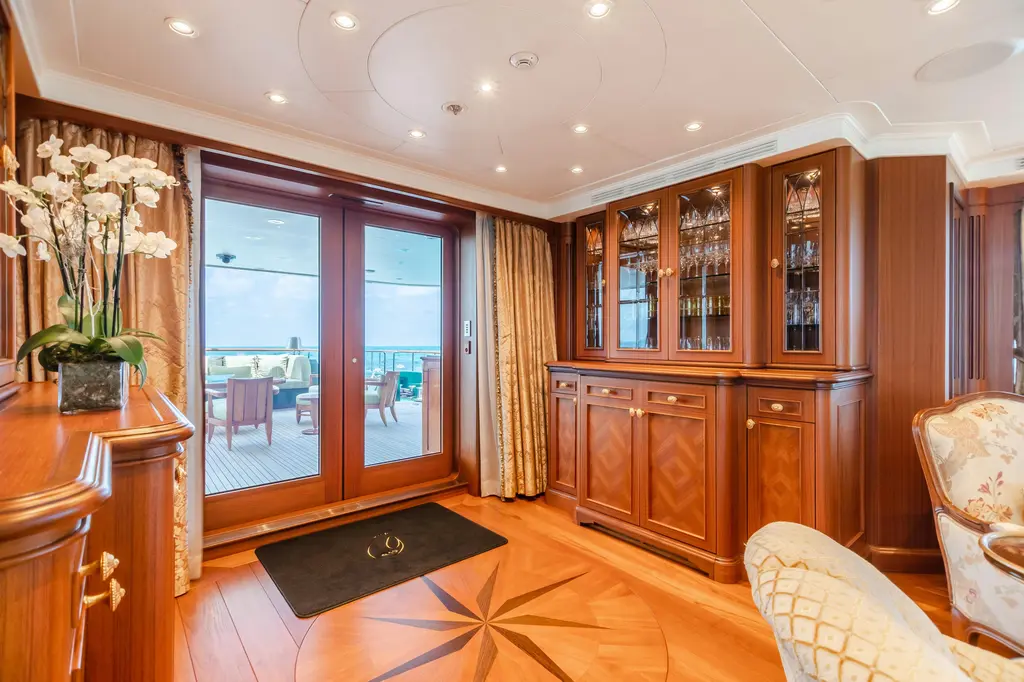 SHADOWL 2010 Burger Custom Yacht For Sale in Fort Lauderdale FL SHADOWL 2010 Burger Custom Yacht For Sale in Fort Lauderdale FL