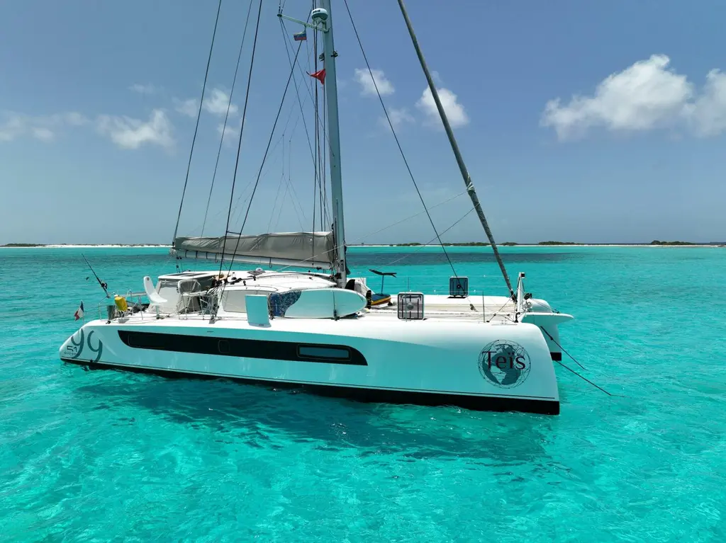 Teïs 2023 Outremer 51 Yacht For Sale in Teïs 2023 Outremer 51 Yacht For Sale in