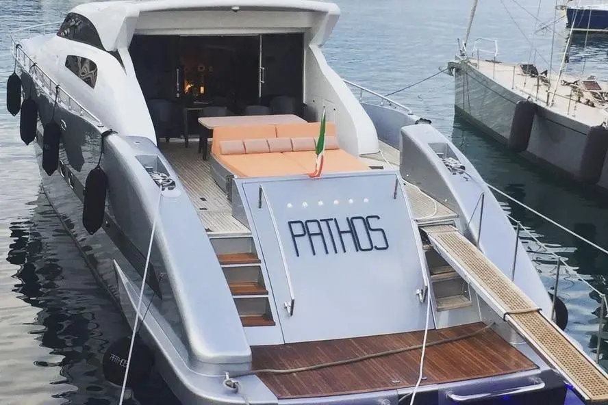 Pathos 2006 Tecnomar Velvet 83 Yacht For Sale in La Spezia IT-SP