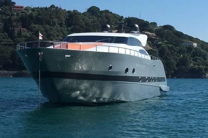 Pathos 2006 Tecnomar Velvet 83 Yacht For Sale in La Spezia IT-SP