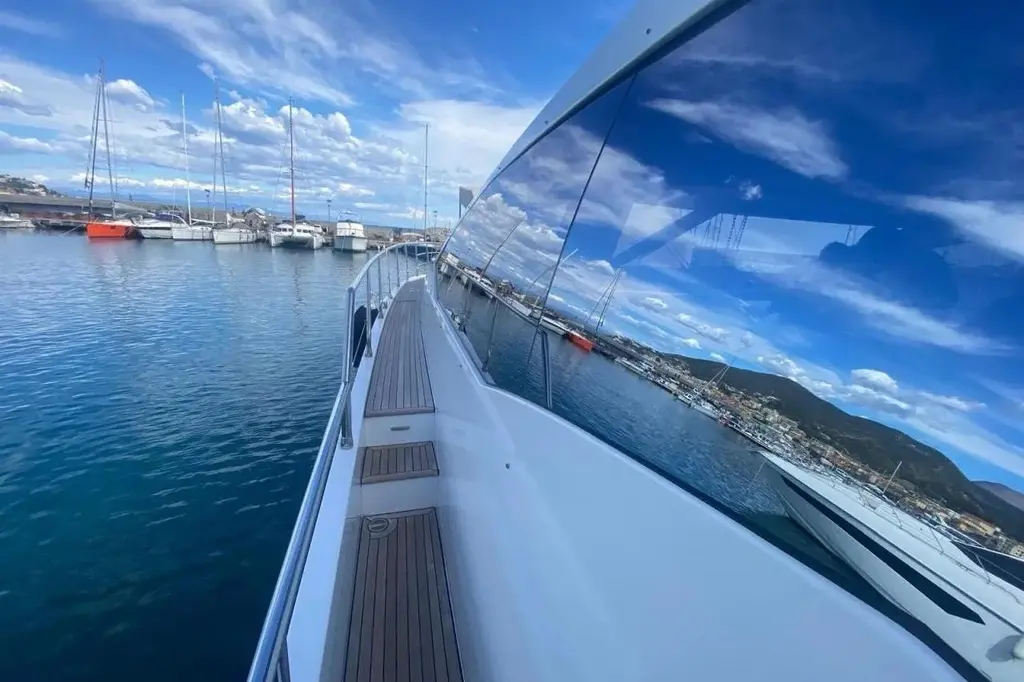 Titta 2016 Azimut 77S Yacht For Sale in Naples IT-NA Titta 2016 Azimut 77S Yacht For Sale in Naples IT-NA