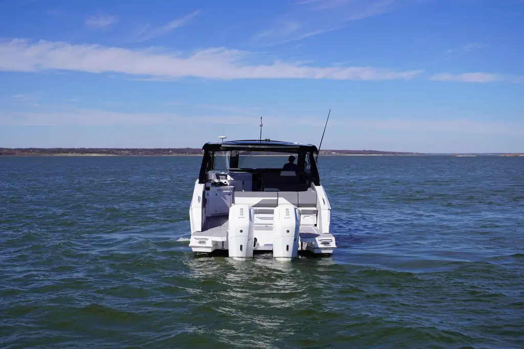 2023 Cruisers Yachts 42 GLS OB Yacht For Sale in Pottsboro TX 2023 Cruisers Yachts 42 GLS OB Yacht For Sale in Pottsboro TX