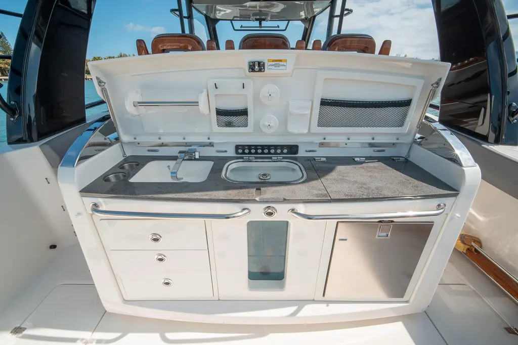 PIPE DREAM 2023 Boston Whaler 420 Outrage Yacht For Sale in Aventura FL PIPE DREAM 2023 Boston Whaler 420 Outrage Yacht For Sale in Aventura FL
