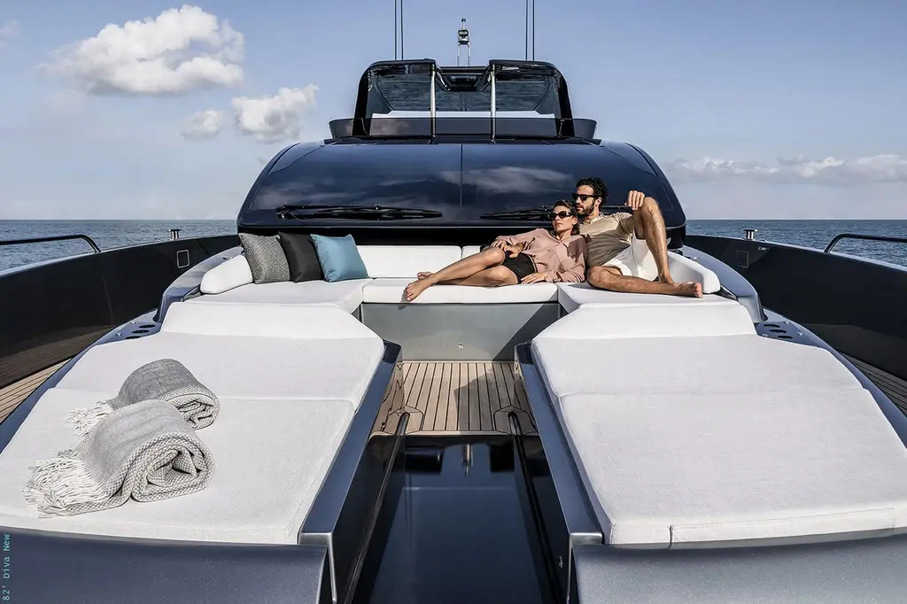 2026 Riva 82' Diva Yacht For Sale in Saint-Tropez 83 2026 Riva 82' Diva Yacht For Sale in Saint-Tropez 83