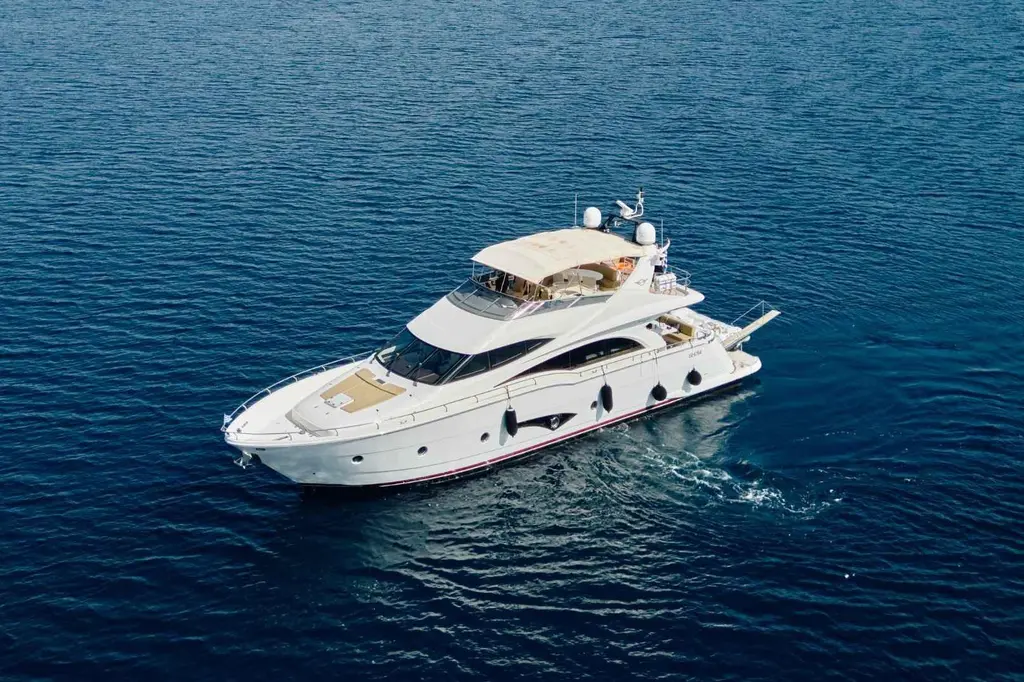 MARKISIA 2010 Marquis 720 Flybridge Yacht For Sale in Thessaloniki MARKISIA 2010 Marquis 720 Flybridge Yacht For Sale in Thessaloniki