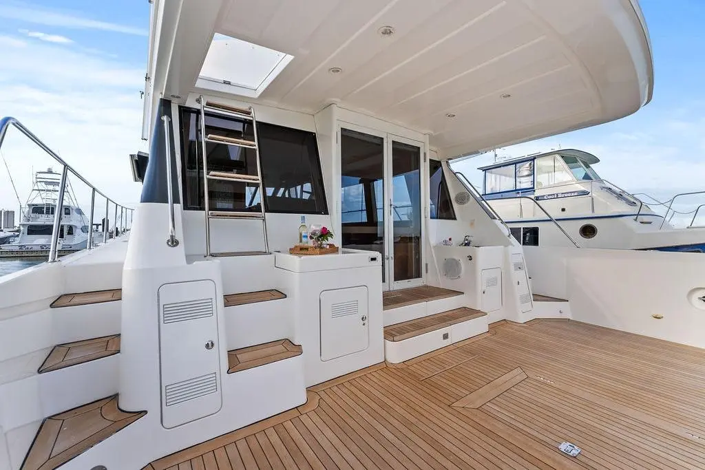 Five O' Clock 2000 West Bay 58 Sonship Yacht For Sale in Fort Pierce FL Five O' Clock 2000 West Bay 58 Sonship Yacht For Sale in Fort Pierce FL