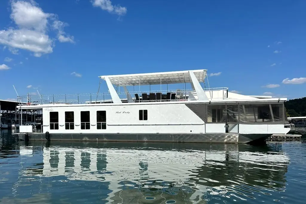 Reel Lucky 2013 Thoroughbred 80'x 18' Yacht For Sale in Knoxville TN Reel Lucky 2013 Thoroughbred 80'x 18' Yacht For Sale in Knoxville TN