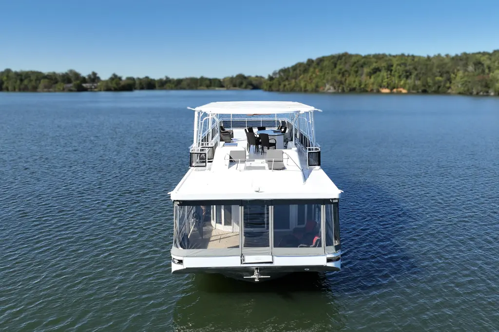 Reel Lucky 2013 Thoroughbred 80'x 18' Yacht For Sale in Knoxville TN Reel Lucky 2013 Thoroughbred 80'x 18' Yacht For Sale in Knoxville TN