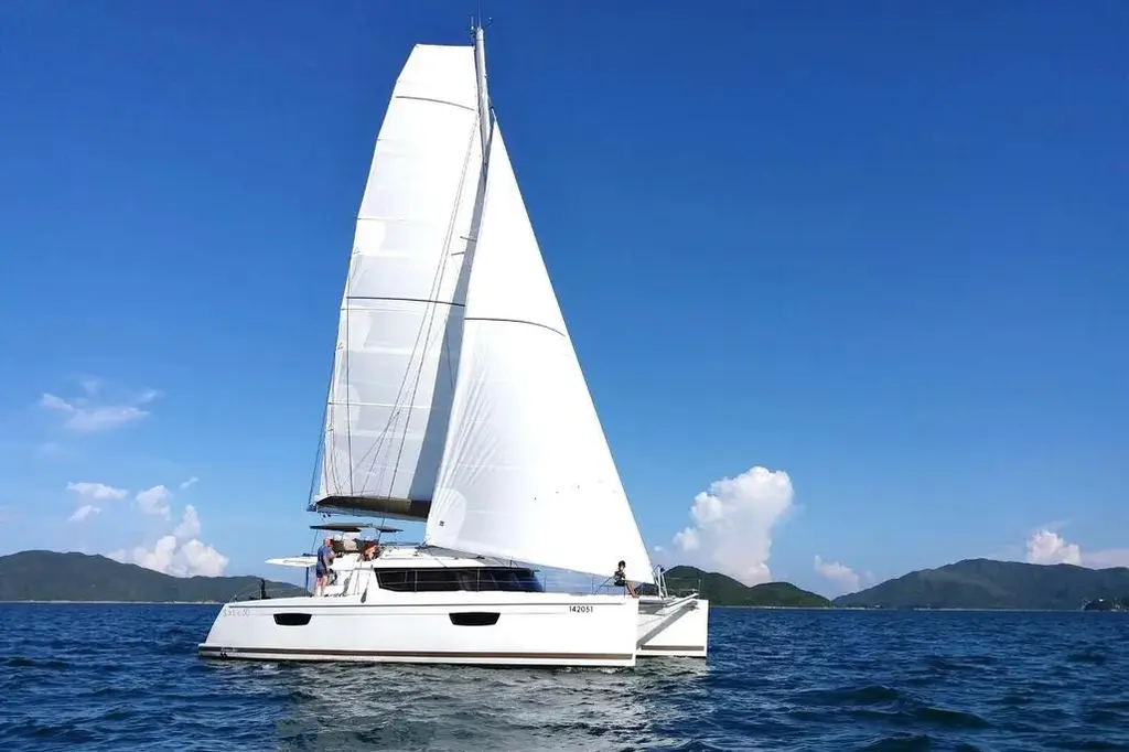 SERENITY 2016 Fountaine Pajot SABA 50 Yacht For Sale in Cogolin 83 SERENITY 2016 Fountaine Pajot SABA 50 Yacht For Sale in Cogolin 83