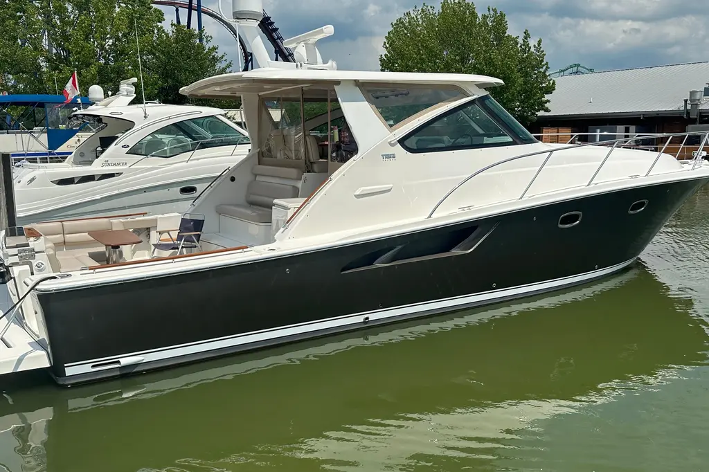 2014 Tiara Yachts 4300 Open Yacht For Sale in Port Huron MI 2014 Tiara Yachts 4300 Open Yacht For Sale in Port Huron MI
