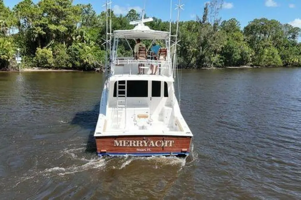 MERRYACHT 2004 Cabo Yachts 48 Flybridge Yacht For Sale in Stuart FL