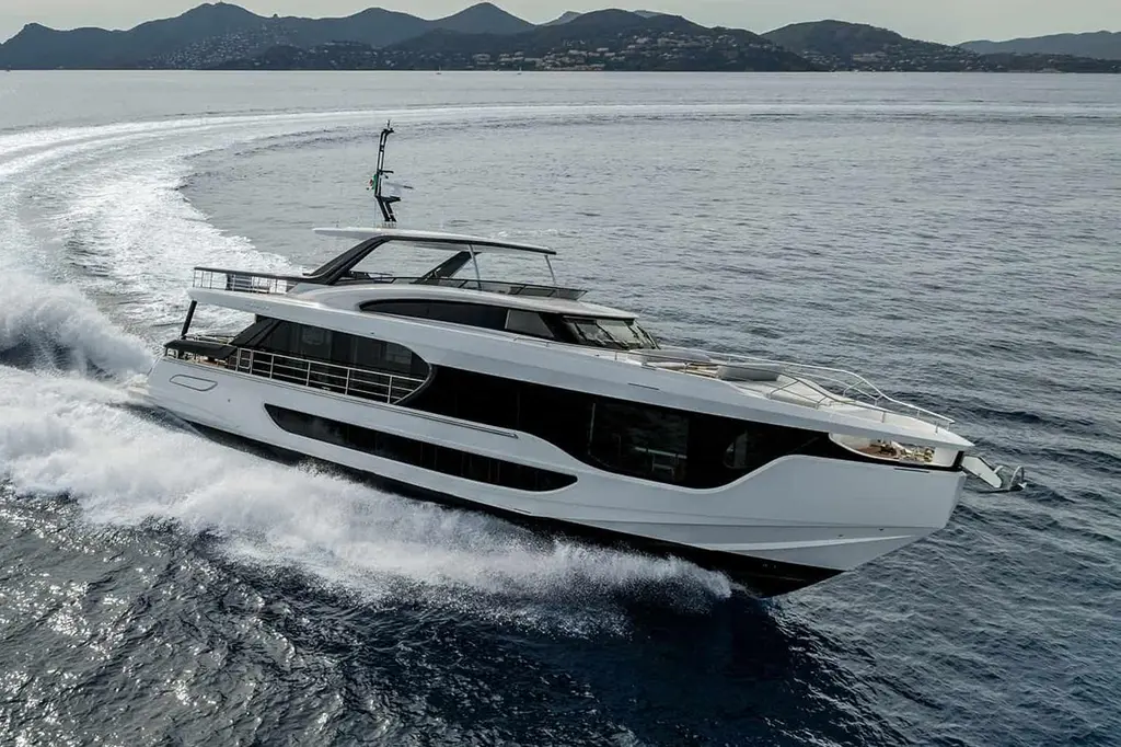 2025 azimut grande 26m split for sale