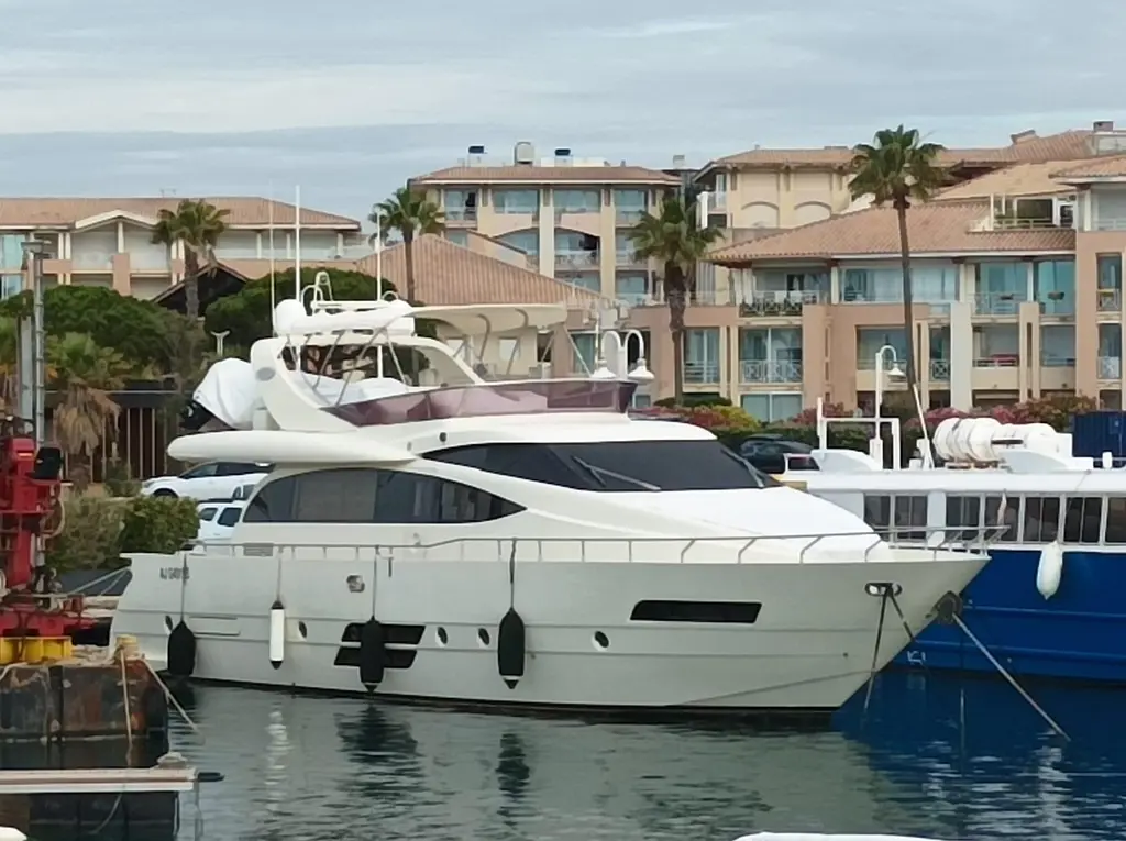 2009 Leonard 66 Yacht For Sale in Fréjus 83 2009 Leonard 66 Yacht For Sale in Fréjus 83