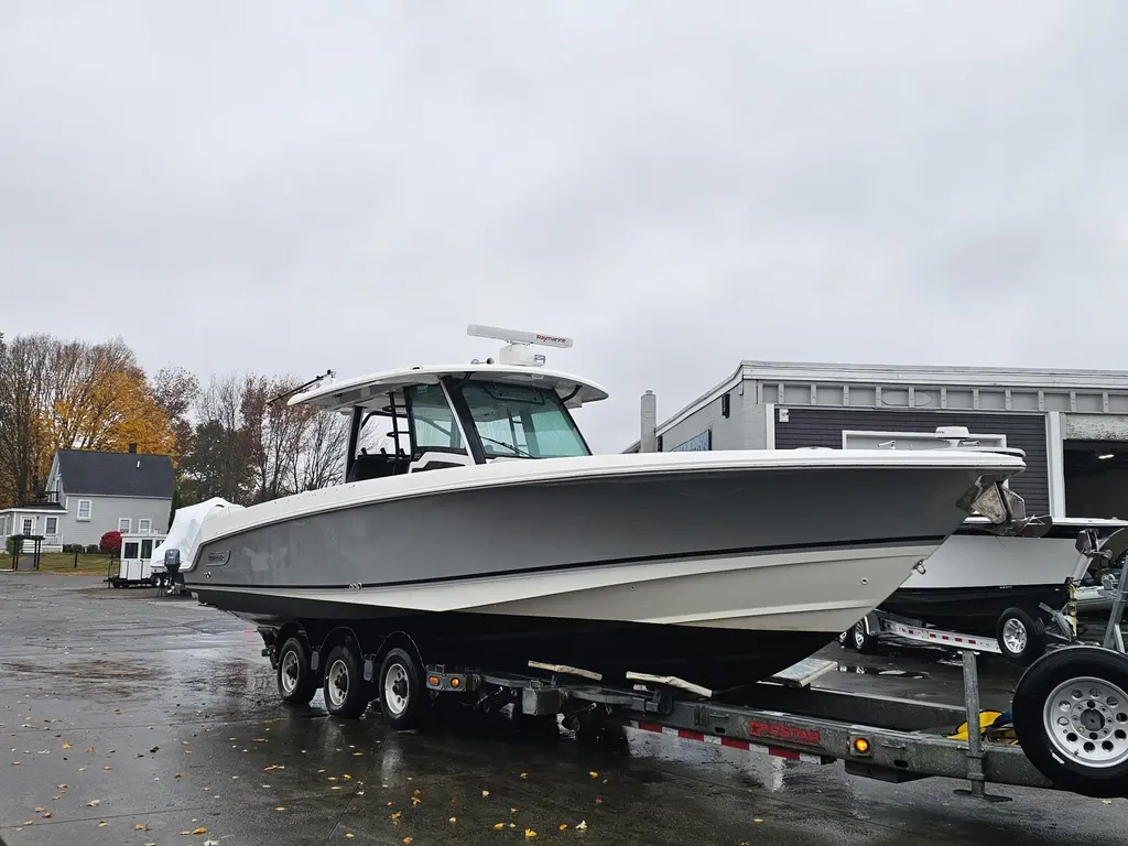 2021 Boston Whaler 380 Outrage Yacht For Sale in Quincy MA 2021 Boston Whaler 380 Outrage Yacht For Sale in Quincy MA