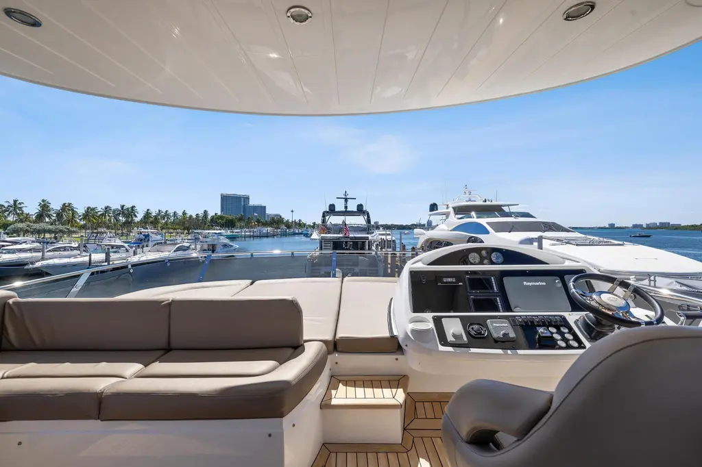 2014 Sunseeker Manhattan 73 Yacht For Sale in Miami Beach FL 2014 Sunseeker Manhattan 73 Yacht For Sale in Miami Beach FL