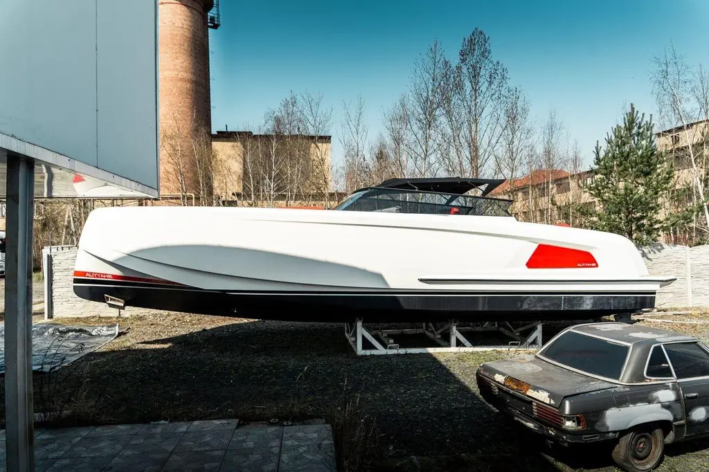 Aliyyah 2018 Vanquish Yachts VQ 45 Yacht For Sale in Prague Aliyyah 2018 Vanquish Yachts VQ 45 Yacht For Sale in Prague