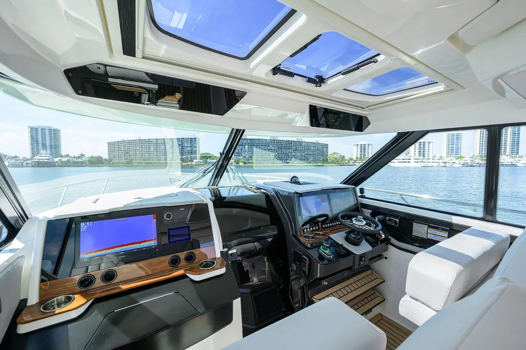 2022 Tiara Yachts 43 LE Yacht For Sale in North Palm Beach FL 2022 Tiara Yachts 43 LE Yacht For Sale in North Palm Beach FL