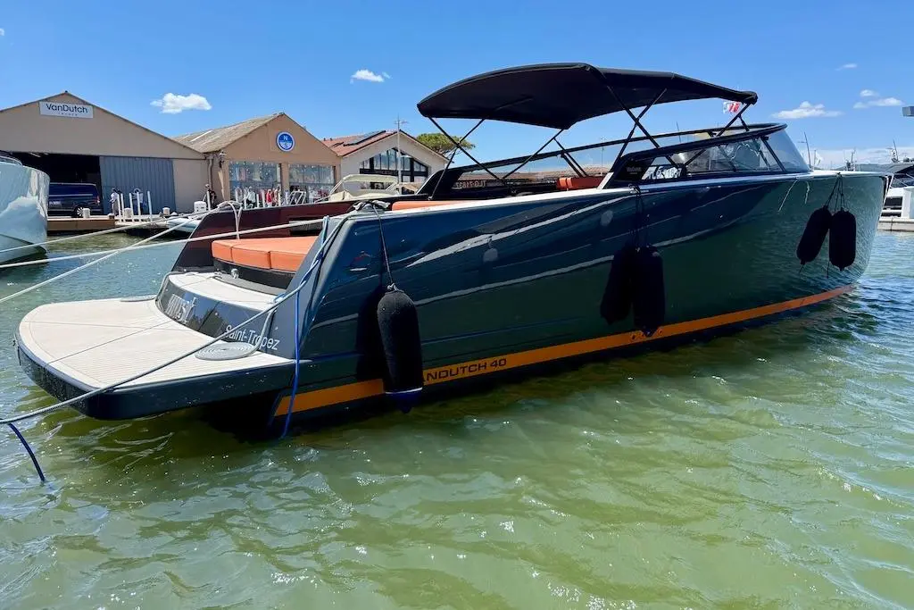 MUST 2024 VanDutch 40 Yacht For Sale in Sainte-Maxime 83 MUST 2024 VanDutch 40 Yacht For Sale in Sainte-Maxime 83