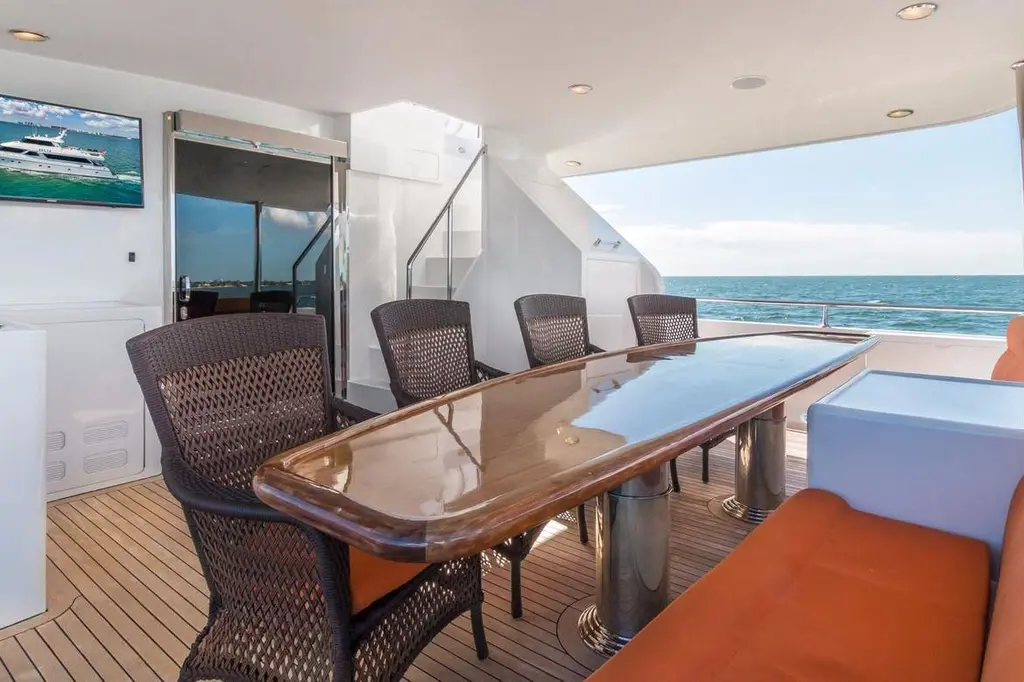 ROBIN'S NEST 2008 Ocean Alexander 100 Skylounge Megayacht Yacht For Sale in Fort Lauderdale FL ROBIN'S NEST 2008 Ocean Alexander 100 Skylounge Megayacht Yacht For Sale in Fort Lauderdale FL