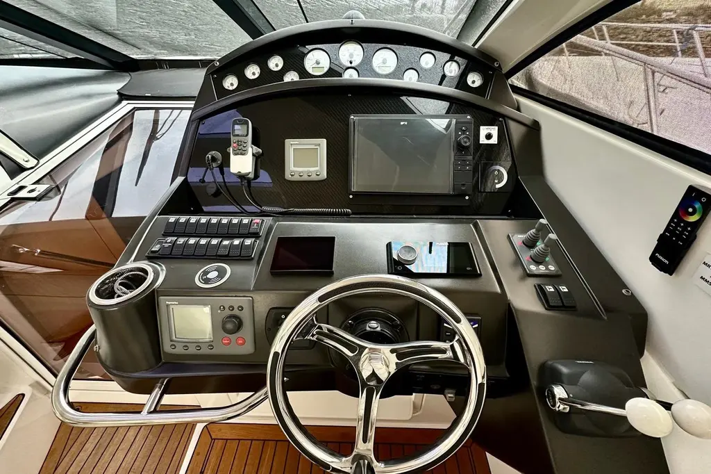 2009 Sunseeker Portofino 53 Yacht For Sale in Vilamoura 2009 Sunseeker Portofino 53 Yacht For Sale in Vilamoura