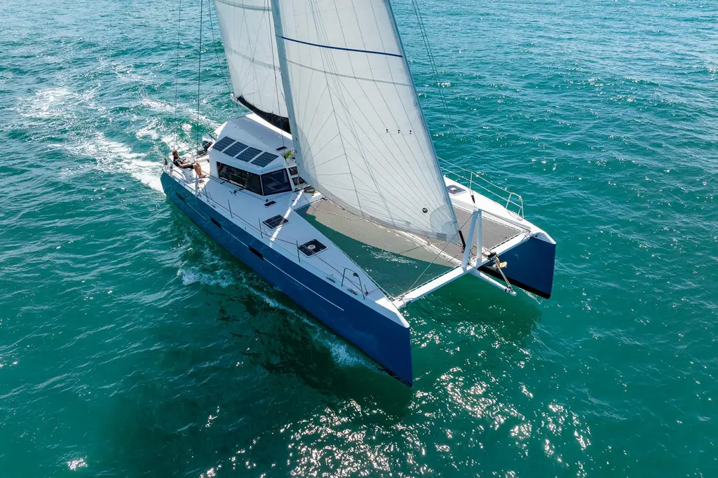 Diversion 2015 Catamaran Mcat 52 Yacht For Sale in Denpasar Diversion 2015 Catamaran Mcat 52 Yacht For Sale in Denpasar