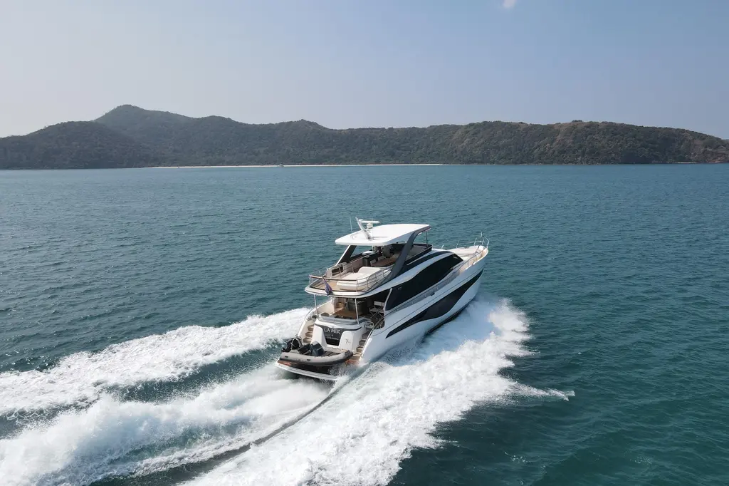La Mer 2023 Princess Y72 Yacht For Sale in Pattaya 