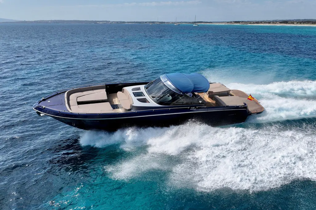 DOUBLE K 2010 CONTINENTAL TENDER 50 Yacht For Sale in Passeig Marítim DOUBLE K 2010 CONTINENTAL TENDER 50 Yacht For Sale in Passeig Marítim