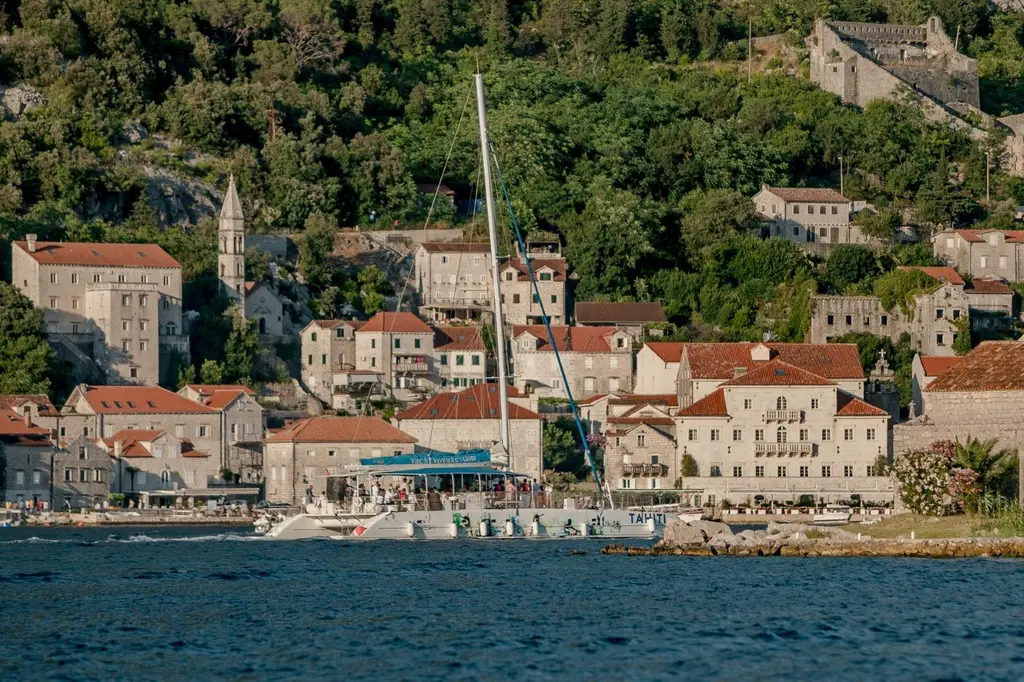 Tahiti 2015 Fountaine Pajot Taiti Day Charter 80 Yacht For Sale in Tivat Tahiti 2015 Fountaine Pajot Taiti Day Charter 80 Yacht For Sale in Tivat