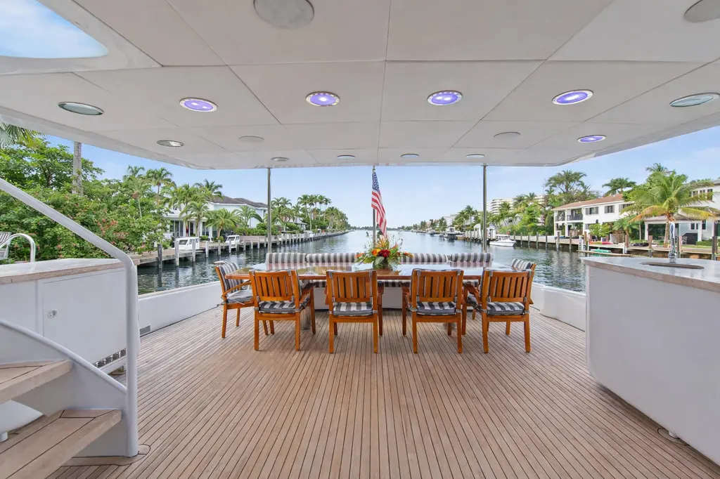 SAVOIR-FAIRE 2002 Broward 120 Megayacht Yacht For Sale in Fort Lauderdale FL SAVOIR-FAIRE 2002 Broward 120 Megayacht Yacht For Sale in Fort Lauderdale FL
