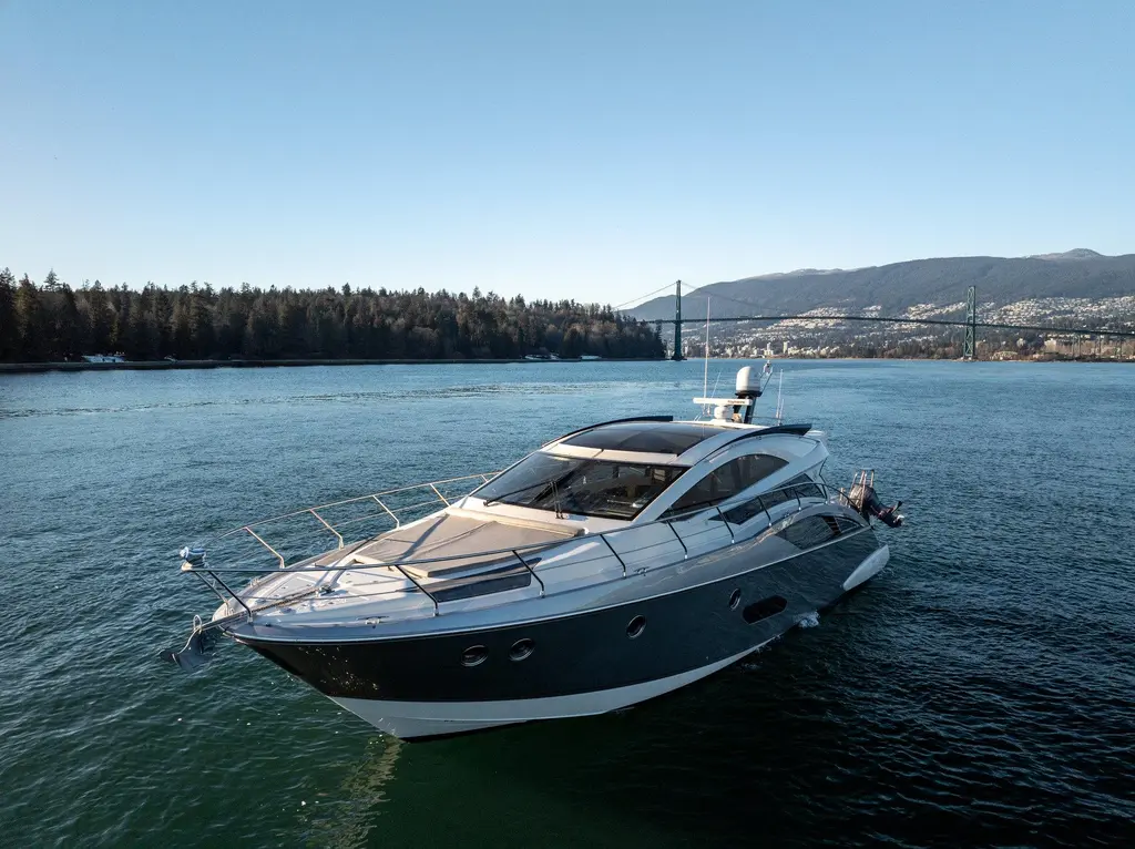 2009 Marquis 500 Sport Coupe Yacht For Sale in Vancouver BC 2009 Marquis 500 Sport Coupe Yacht For Sale in Vancouver BC